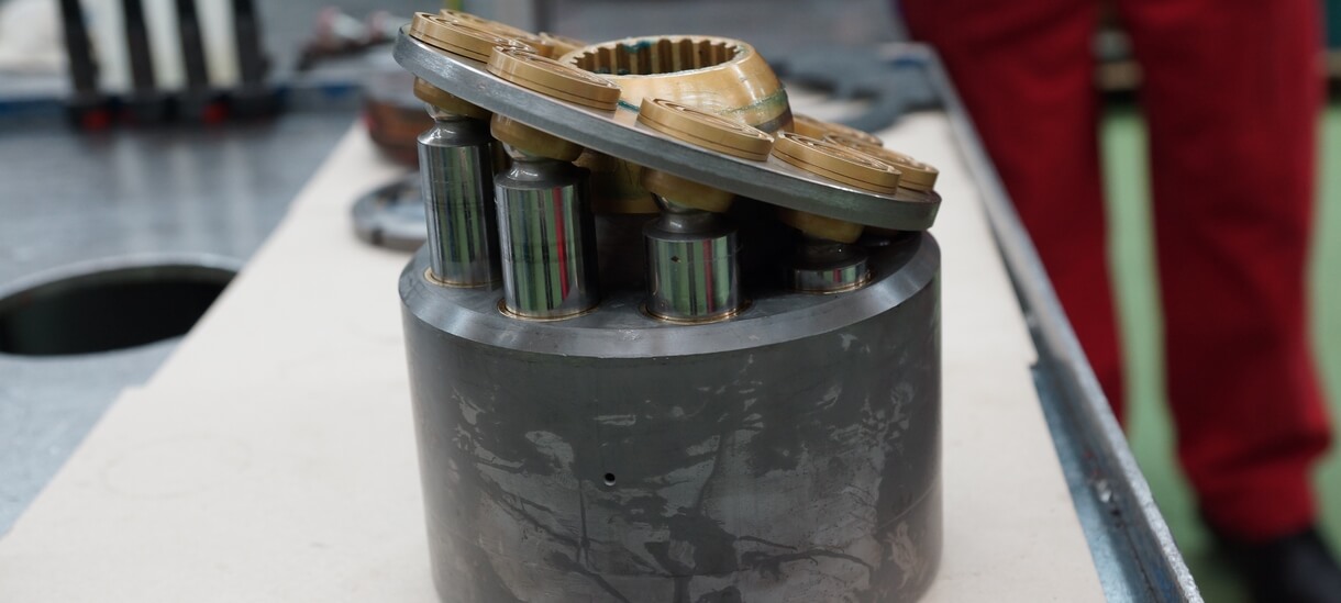 Réparation d'une pompe hydraulique à pistons Rexroth Brueninghaus Hydromatik